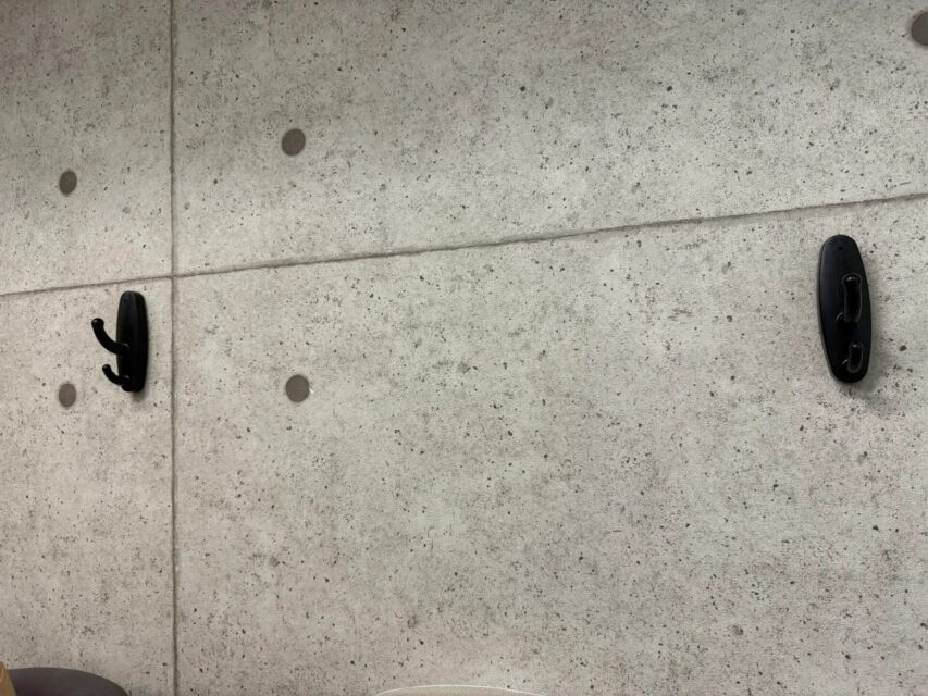 20250912033707 853x640