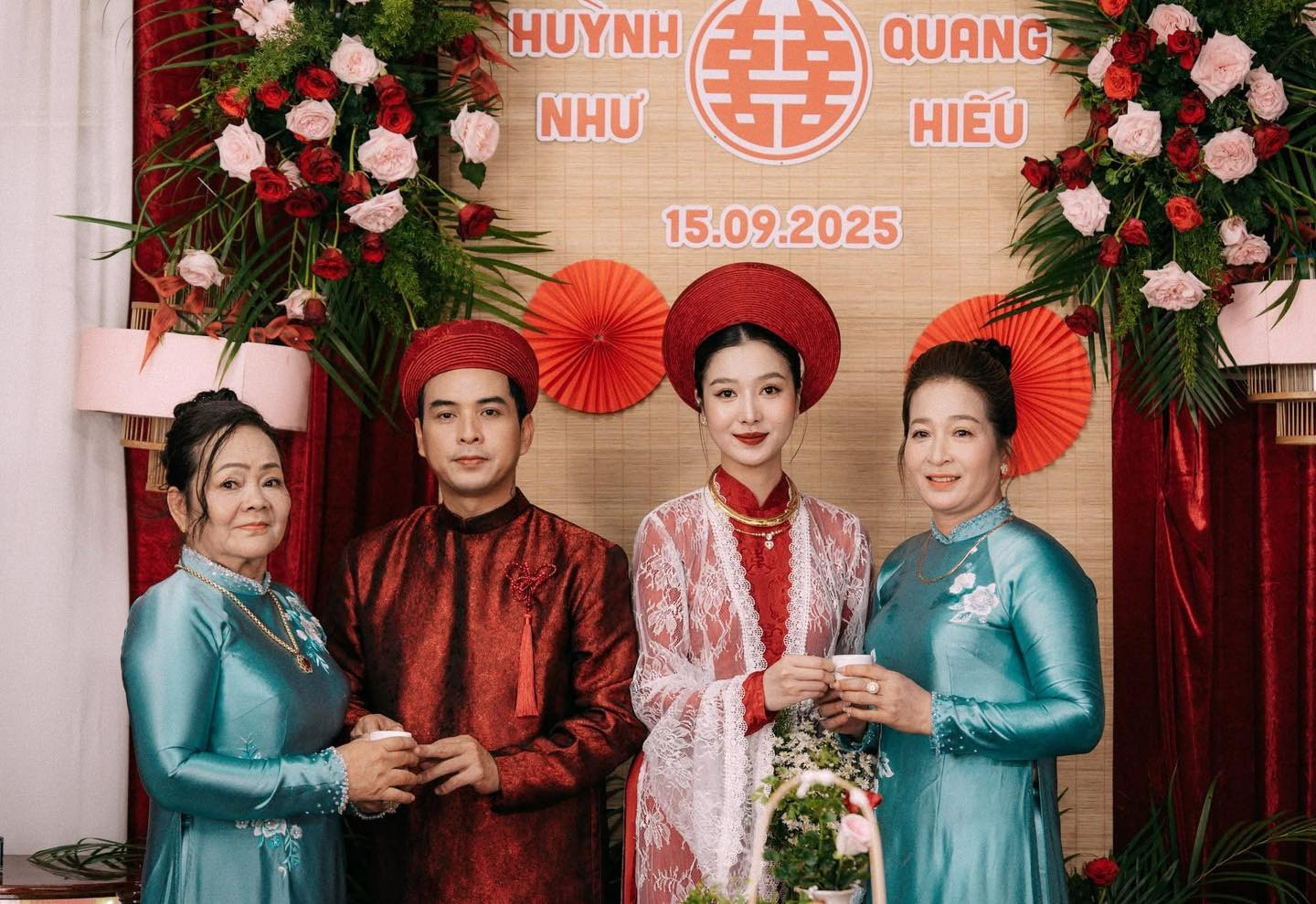 Hồ Quang Hiếu và vợ kém 17 tuổi trong Lễ Vu Quy