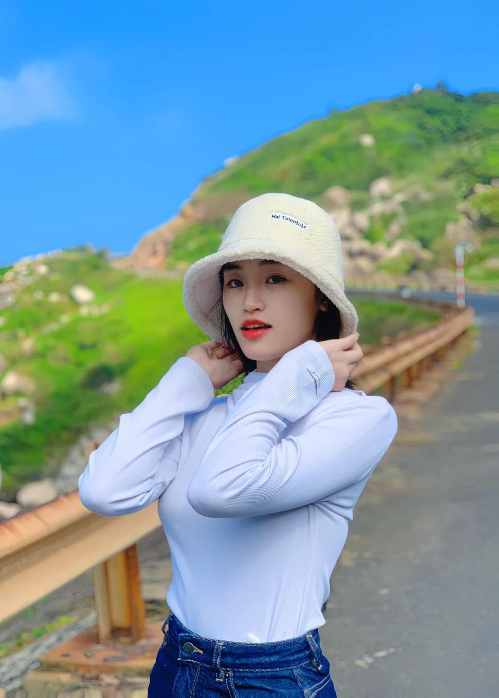 Nhan sắc đời thường gây bàn tán của Miss Grand Việt Nam 2025