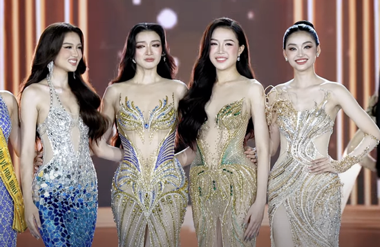 Thí sinh Miss Grand Vietnam hát, đọc thơ, ca vọng cổ khi hô tên