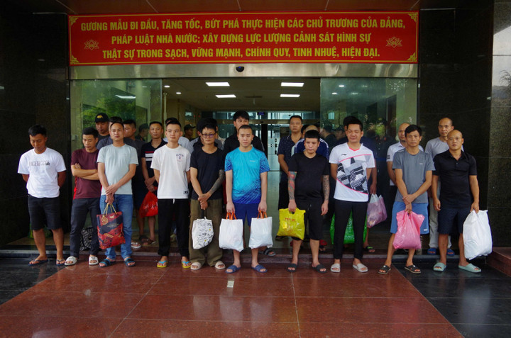Các đối tượng trong đường dây.