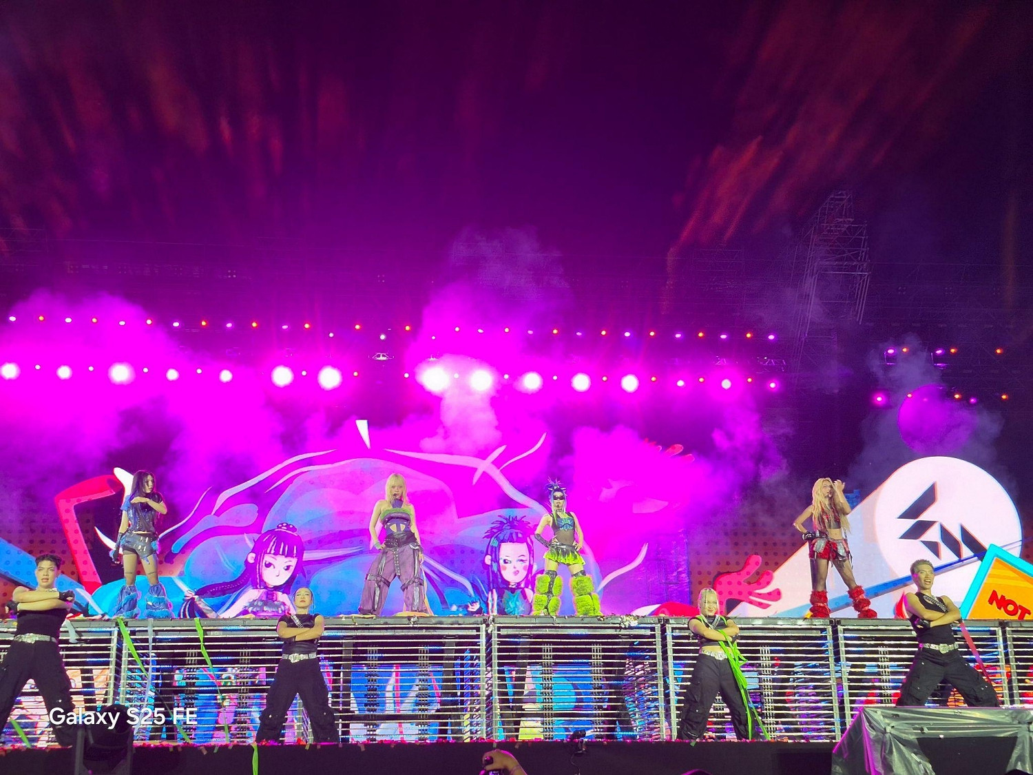 concert em xinh 2.jpg