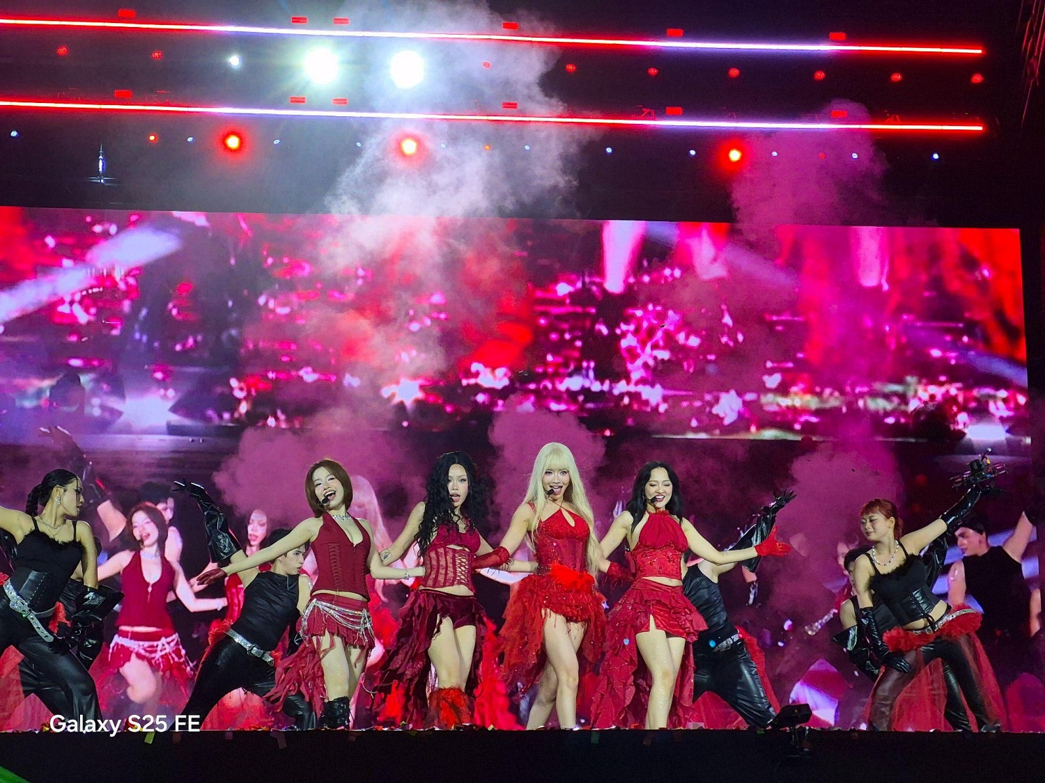 concert em xinh 3.jpg