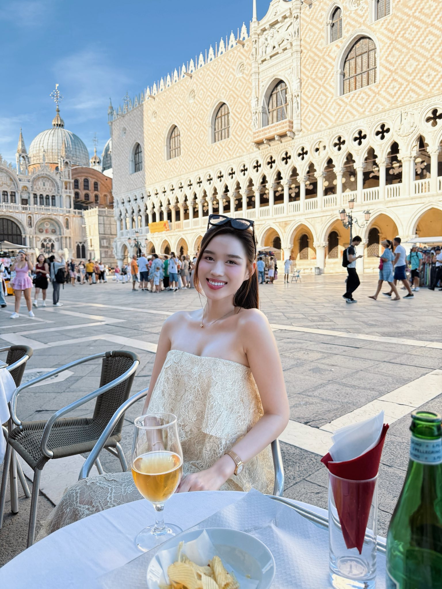 Sắp làm dâu hào môn Đỗ Thị Hà bị phát hiện xài đi xài lại chiếc túi hiệu 700 triệu