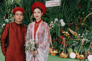 Hồ Quang Hiếu và vợ kém 17 tuổi đem ớt, sầu riêng decor đám cưới đậm chất miền Tây