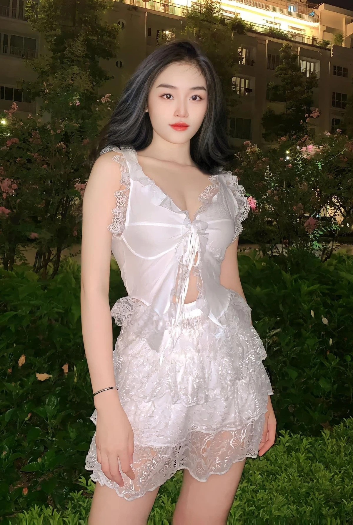 Miss Grand Vietnam 2025 Yến Nhi lộ khoảnh thắc thời gầy gò đen nhẻm