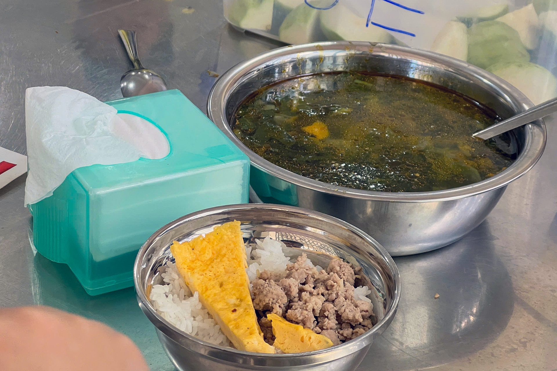 suat an ban tru 2.jpg