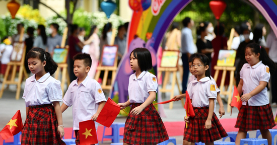 Thủ tướng yêu cầu tăng cường kiểm tra các khoản thu đầu năm học