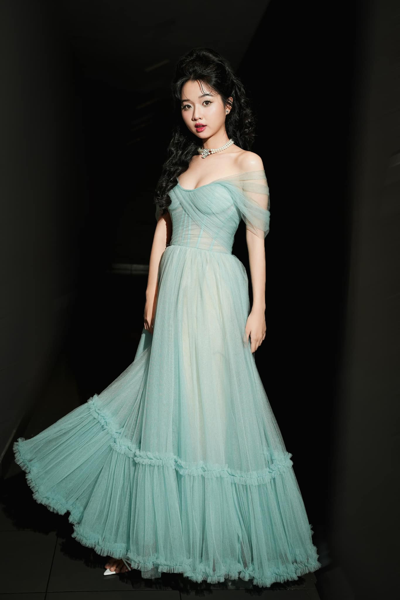 Nhan sắc diễn viên 20 tuổi đóng vai con dâu NSND Trung Anh - Ảnh 9.