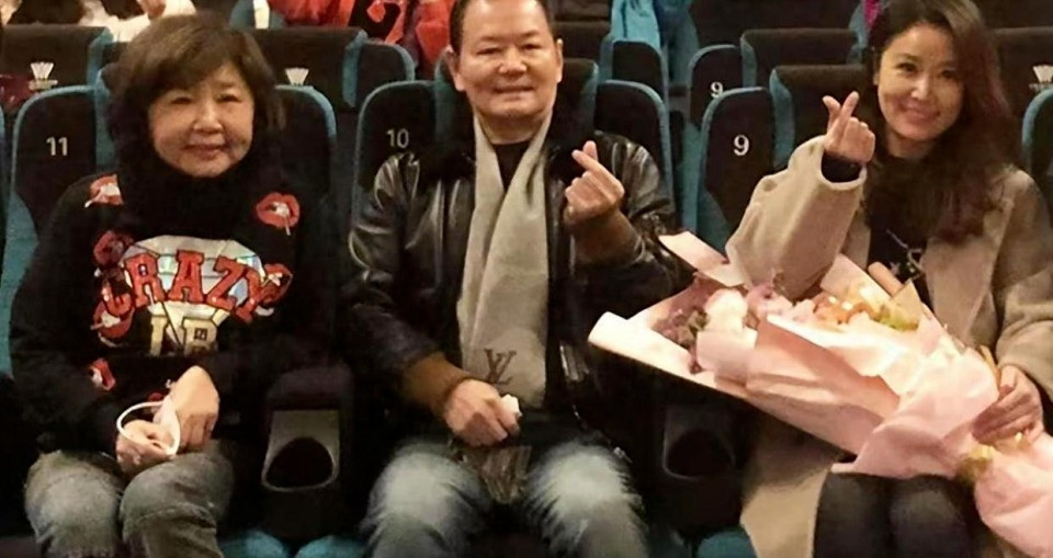 Nhan sắc em gái cùng cha khác mẹ của Lâm Tâm Như xinh không thua kém gì chị