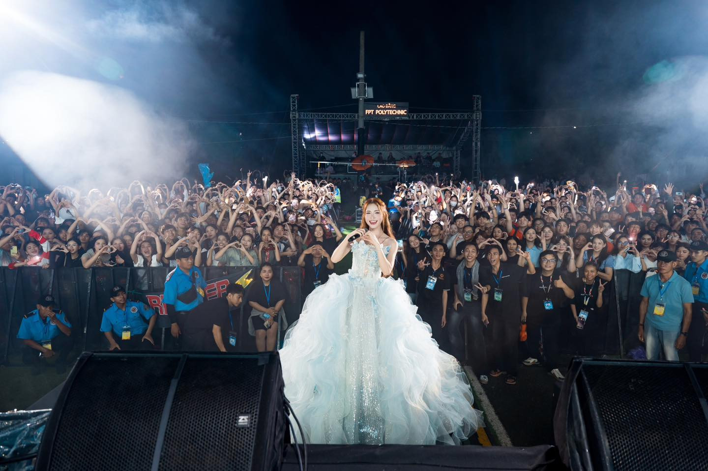 Tuyên bố đổi phong cách Hòa Minzy lộ nhược điểm hình thể khó giấu