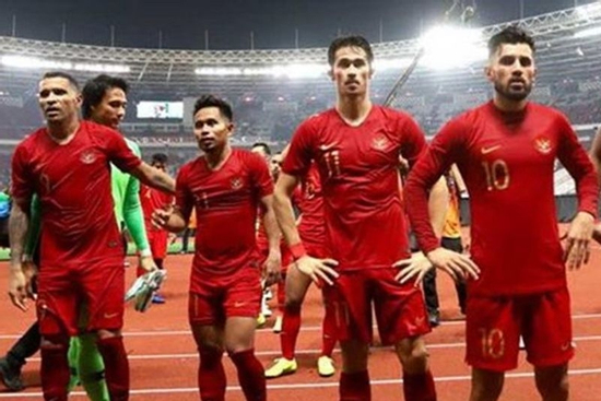 Tuyển Indonesia gửi thư phản đối lên FIFA sau diễn biến gây tranh cãi