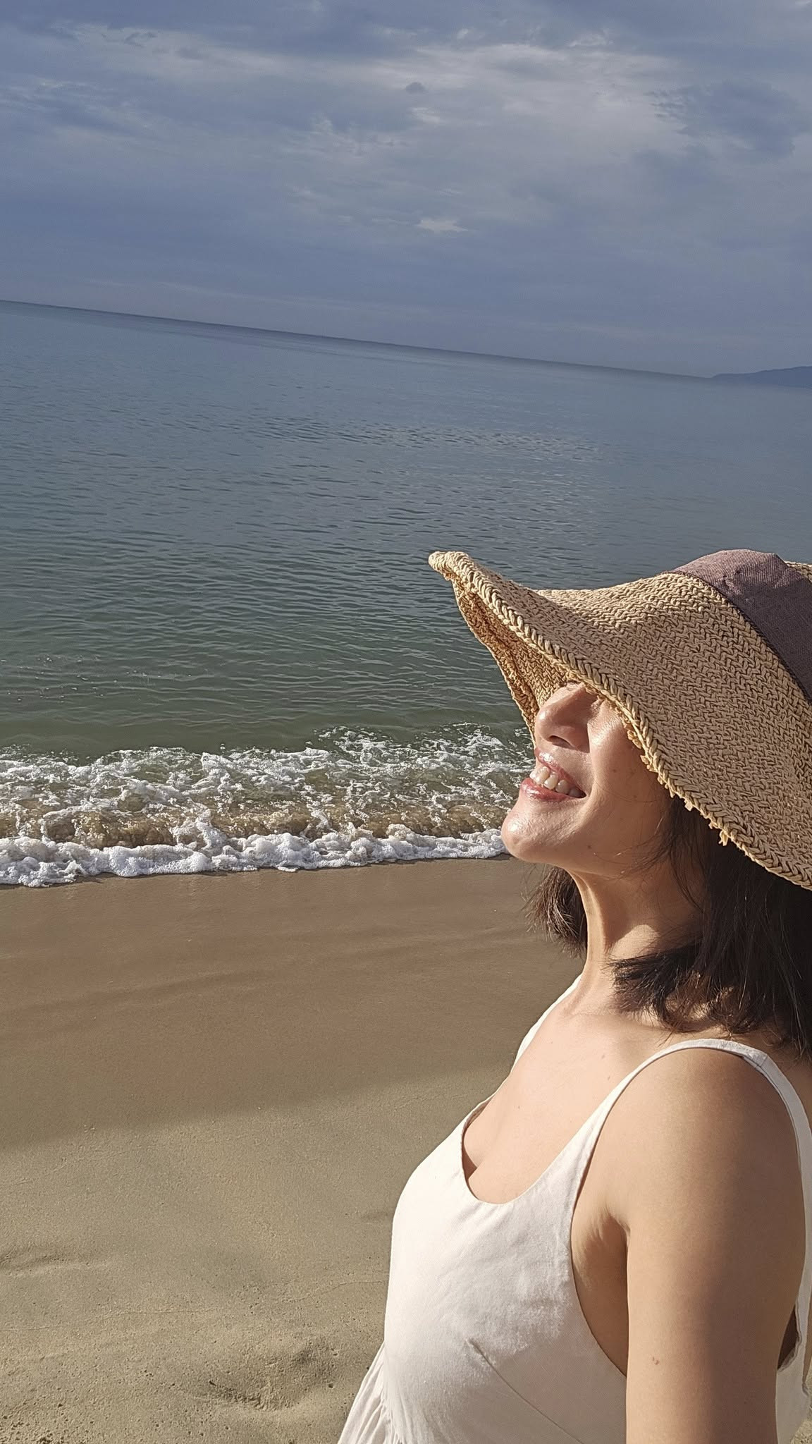 Vẻ ngoài mộc mạc của nghệ sĩ Tú Oanh 'Gió ngang khoảng trời xanh' - Ảnh 2.