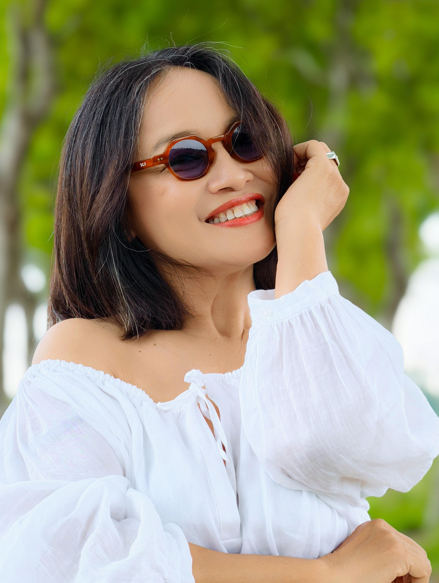 Vẻ ngoài mộc mạc của nghệ sĩ Tú Oanh 'Gió ngang khoảng trời xanh' - Ảnh 9.