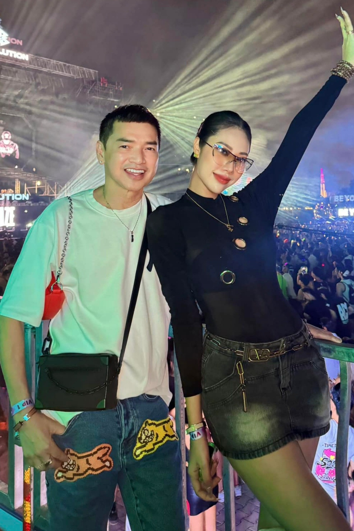 Ngỡ ngàng diễn viên Quang Minh trùng tu nhan sắc ở tuổi U70