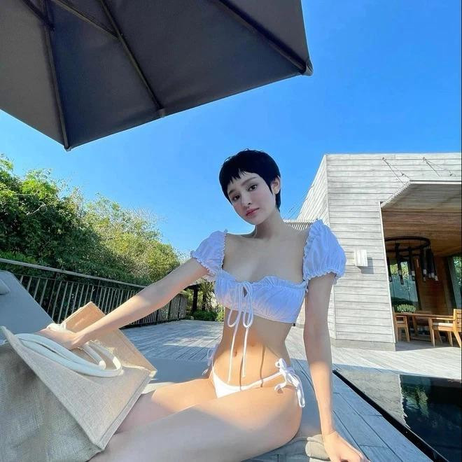 Lâu lắm rồi mới thấy Hiền Hồ diện bikibi trở lại vóc dáng hiện tại ra sao