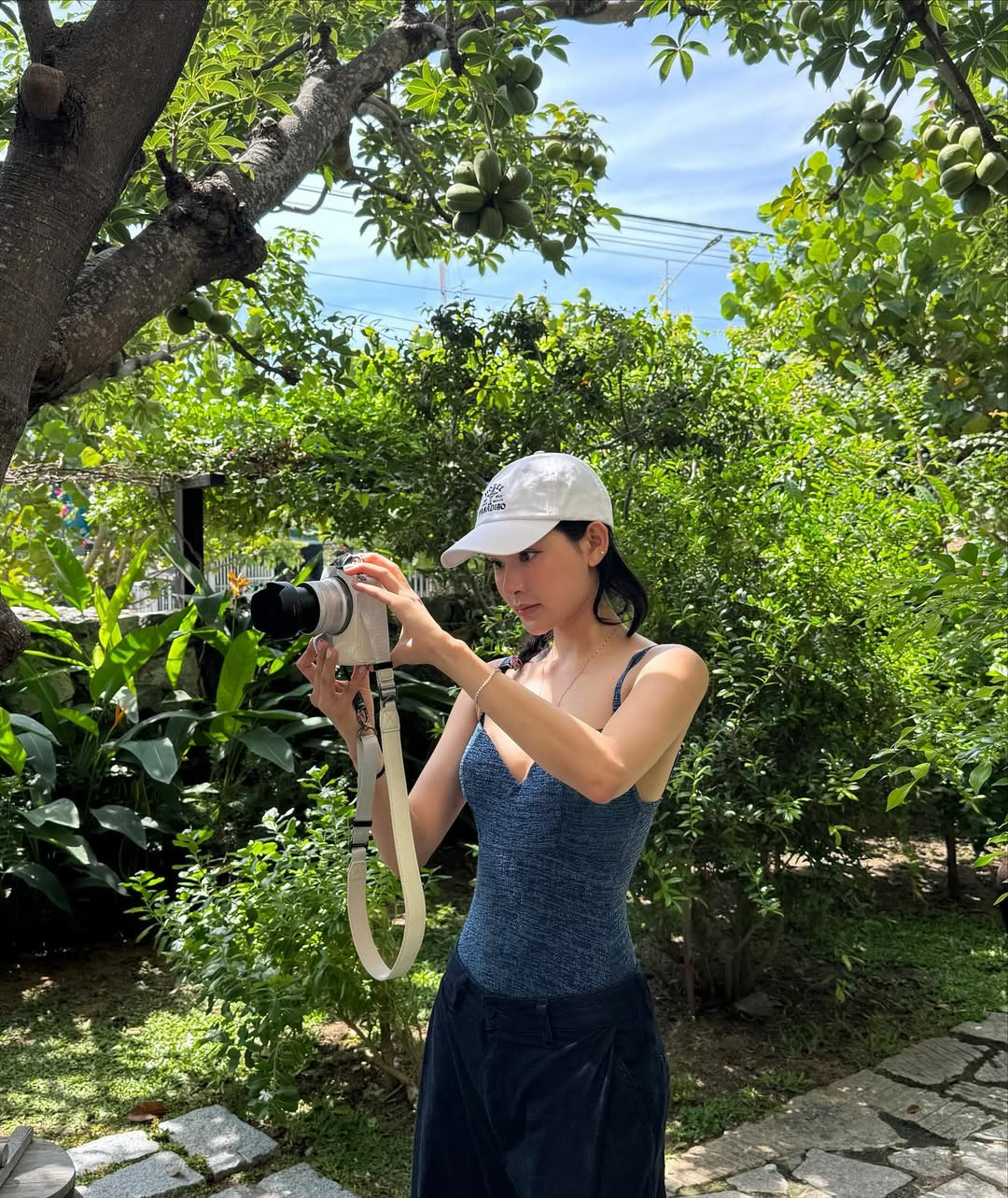 Lâu lắm rồi mới thấy Hiền Hồ diện bikibi trở lại vóc dáng hiện tại ra sao