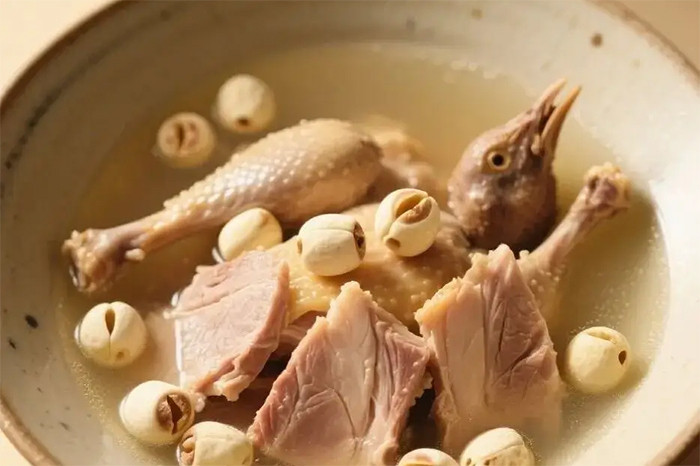 Món canh giải độc gan, thanh mát, bổ dưỡng. (Ảnh: Sohu)