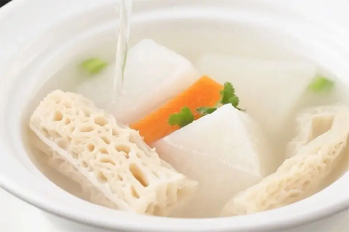 Món canh nấm trúc củ cải rất thanh mát. (Ảnh: Sohu)