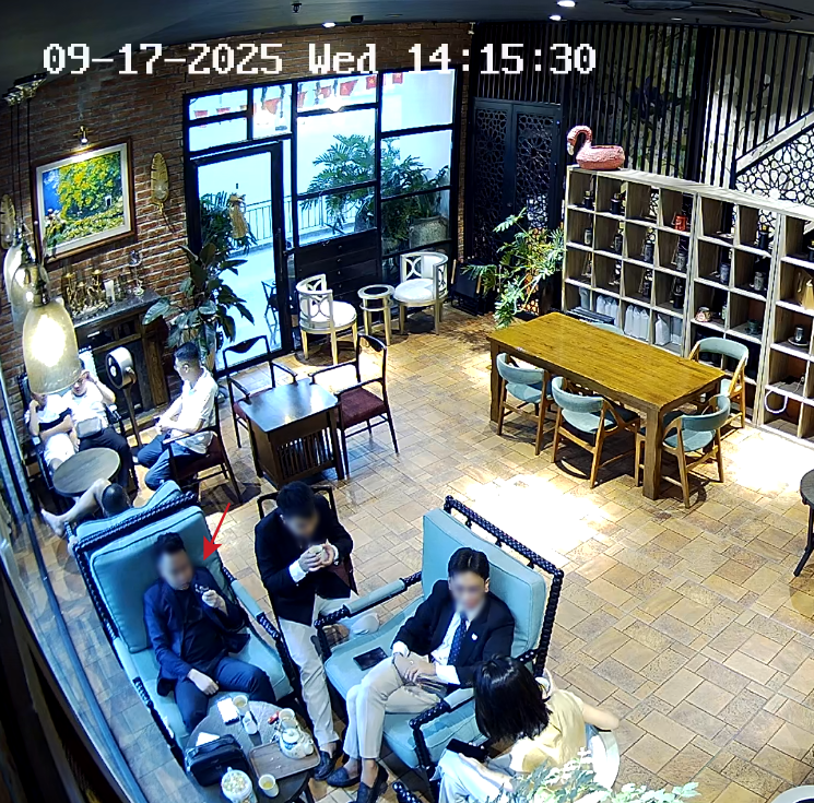 Vụ nam nhân viên quán cà phê Hà Nội bị đấm: Người chứng kiến hé lộ loạt câu nói và chi tiết ít ai biết trước khi sự việc bùng nổ