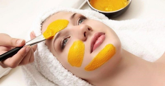 Cách sử dụng nghệ làm mờ vết thâm, giúp sáng da