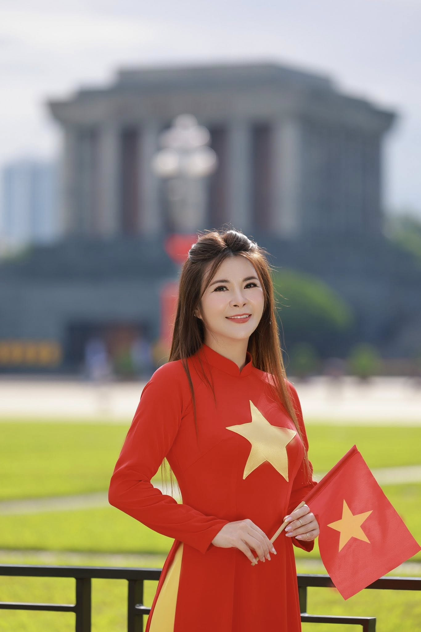 Diễn viên Kim Oanh lộ diện sau khi chi 1 tỷ thẩm mỹ có khác hình tự đăng