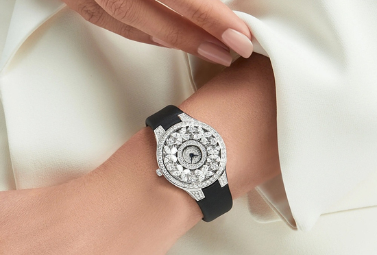 Đột nhiên được chú ý, chiếc đồng hồ tiền tỷ Classic Butterfly Diamond có gì đặc biệt?