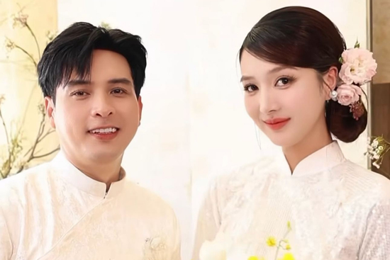 Hồ Quang Hiếu và vợ kém 17 tuổi trong buổi làm lễ gia tiên, nhan sắc cô dâu được khen hết lời