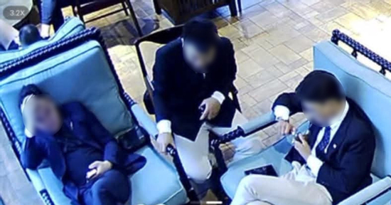 Vụ nhân viên quán cà phê bị hành hung ở Hà Nội: 'Tổng tài' đến xin lỗi và cái kết khó ngờ