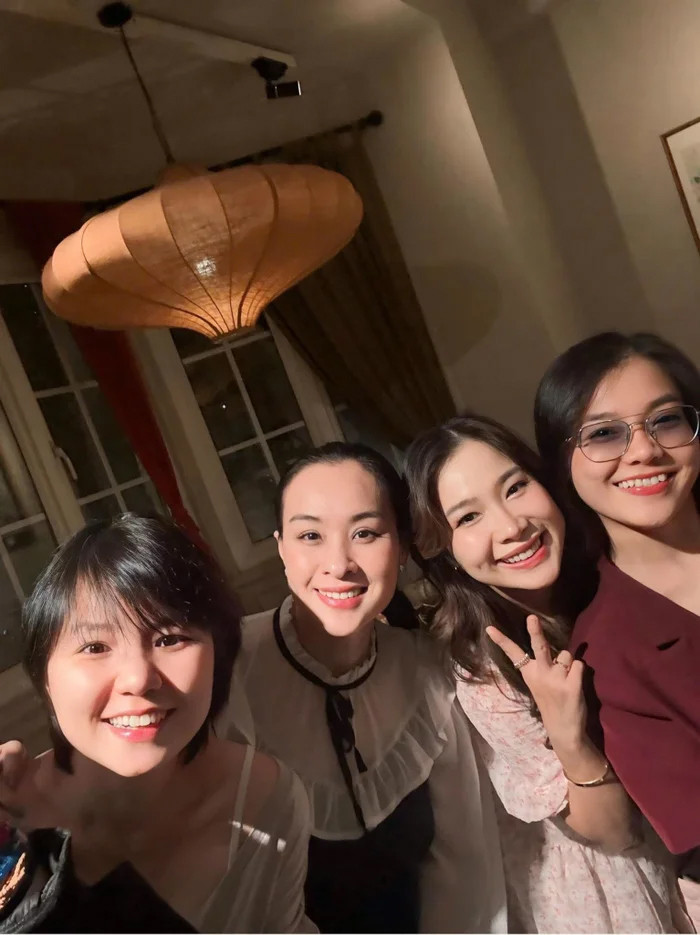 Cuộc sống của nữ ca sĩ từng là thần tượng của thế hệ 8x -9x, sau 18 năm gây bất ngờ- Ảnh 3.