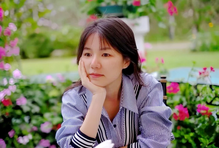 Cuộc sống của nữ ca sĩ từng là thần tượng của thế hệ 8x -9x, sau 18 năm gây bất ngờ- Ảnh 2.