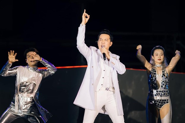 Nam ca sĩ nổi danh lừng lẫy một thời, sống giàu có, U50 vẫn lẻ bóng- Ảnh 6.