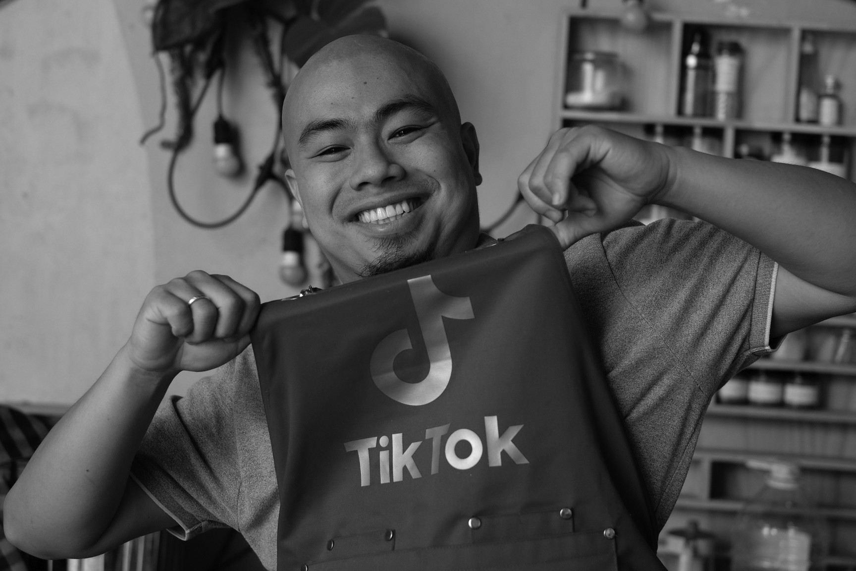 Nghẹn lòng tâm sự của vợ TikToker Giao Heo khi chồng qua đời