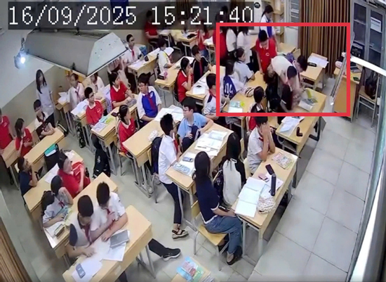 Vụ học sinh 'túm tóc, ấn đầu cô giáo' là nghiêm trọng, xử lý phải công bằng