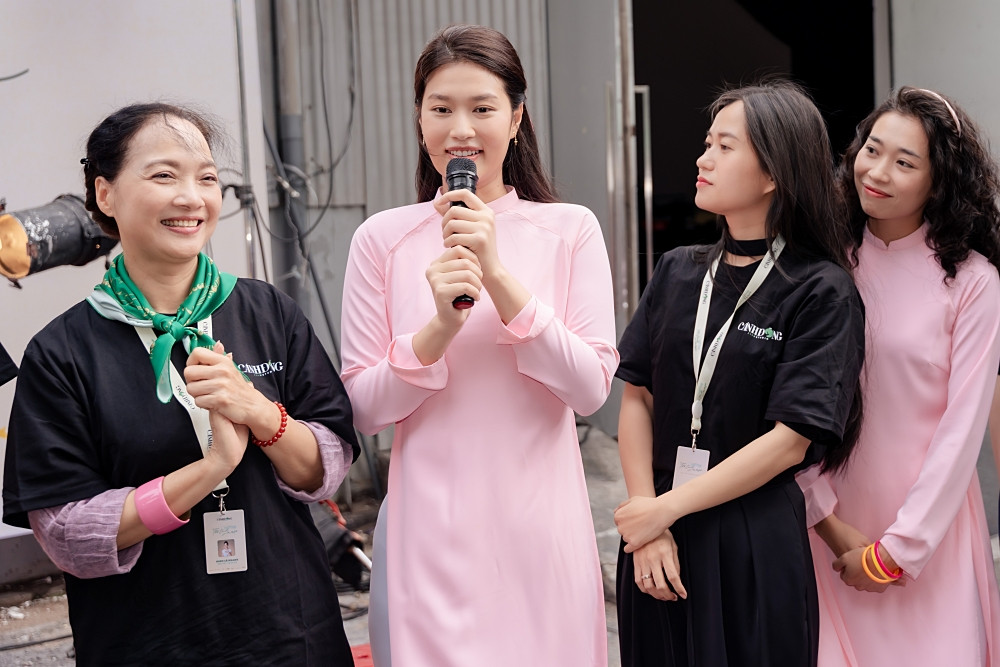 Vừa tái xuất điện ảnh đạo diễn Lê Thiện Viễn chọn Hoa hậu Thiên Ân làm nữ chính