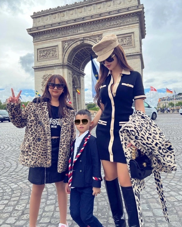 Con gái 12 tuổi Huyền Baby càng lớn càng xinh sống sang chảnh là bản sao hoàn bảo của mẹ