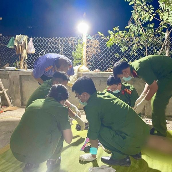 Khám nghiệm hiện trường vụ anh họ giết em 8 tuổi, giấu xác trong bao tải tại Thanh Hoá