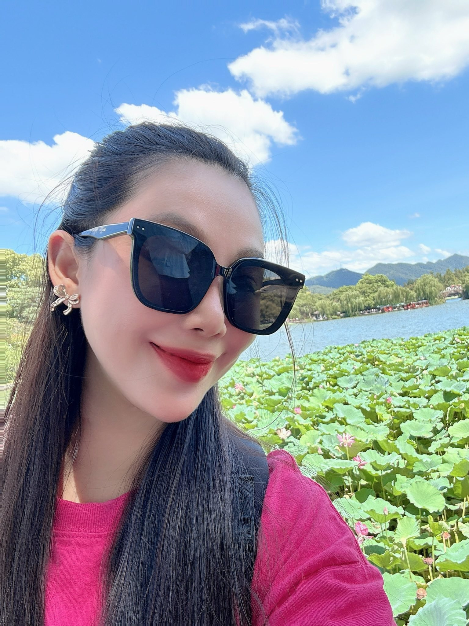 Giật mình nhận chẳng ra diện mạo hiện tại của nhà văn Gào khi bị team qua đường chụp lén