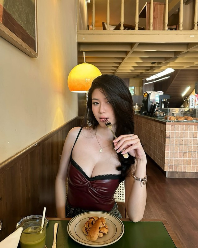 Hot girl Diệp Phương Linh đang khiến cả cõi mạng bàn tán là ai