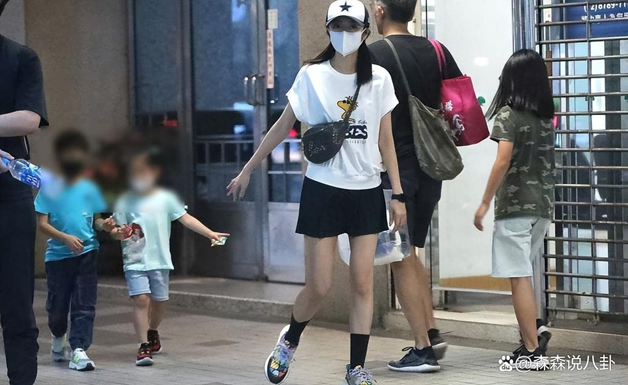 Nữ diễn viên đình đám showbiz ra sao sau khi chồng đi tù 14 năm bị phạt hơn 2000 tỷ