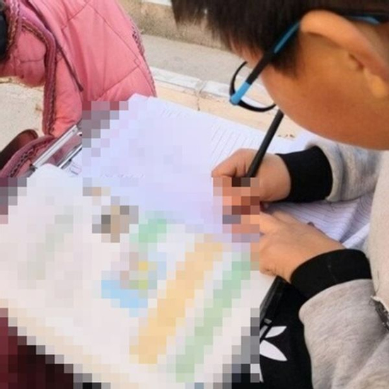 Phép toán '40:5=8' đúng rành rành vẫn bị chấm sai, lời giải của cô giáo khiến 99% phụ huynh ngã ngửa