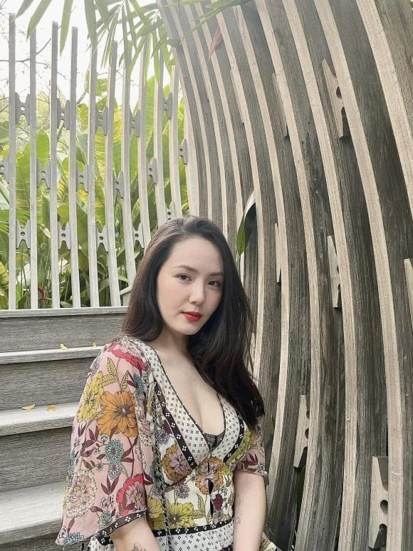 Gái độc thân Phương Linh khoe nhan sắc 26 năm về trước không khác gì bây