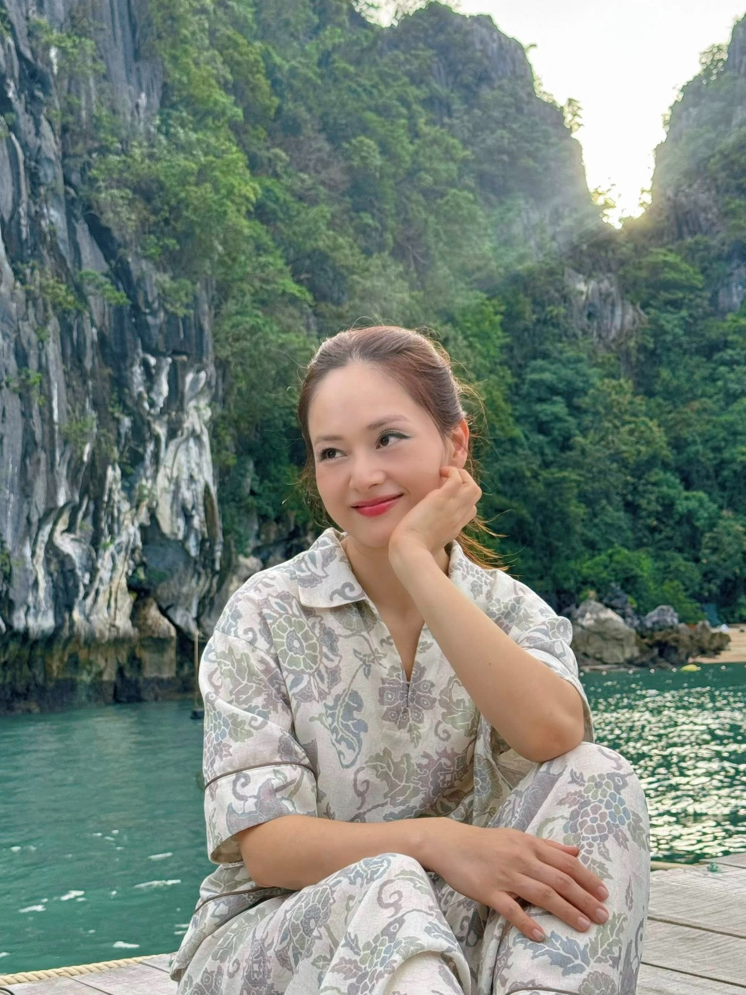 Lan Phương vất vả chăm sóc hai con sau khi ly hôn