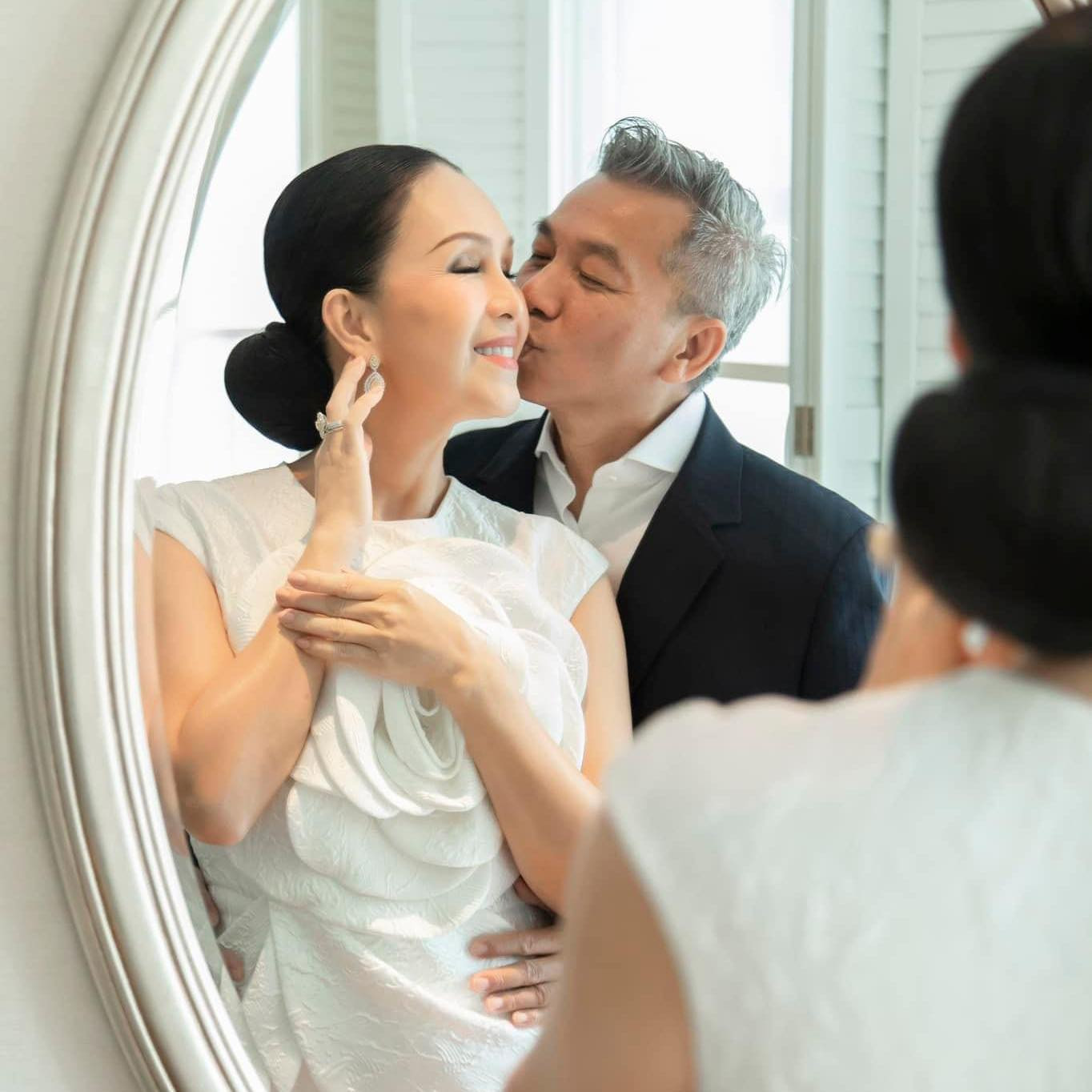 Mỹ nhân Vbiz U65 vẫn mặn mà: Được phong