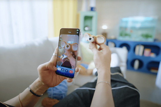 Có thể sĩ cả đời: SUNDAYs được HIEUTHUHAI đích thân đan tặng móc khóa luôn đấy nha!