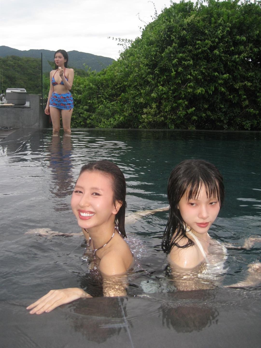 Quỳnh Anh Shyn công khai ảnh Bích Phương đi du lịch cùng Tăng Duy Tân