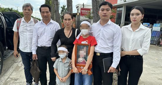 Gia đình nữ sinh tử vong ở Vĩnh Long không đồng ý kết luận giám định về tài xế gây tai nạn