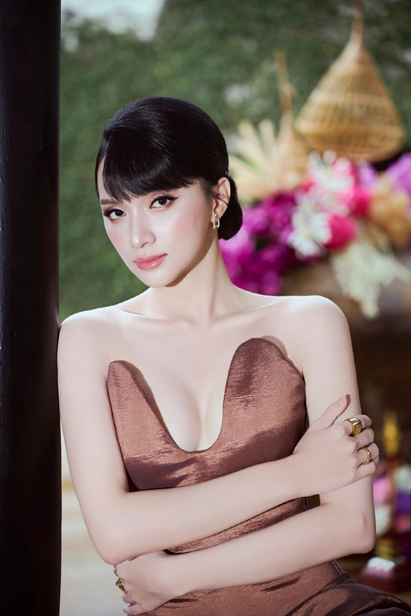 Mỹ nhân chuyển giới Việt Nam đầu tiên thi Miss Universe đời thực có làn da mọng nước, trắng mịn - Ảnh 3.