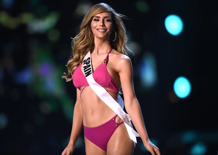 Angela Ponce là thí sinh chuyển giới đầu tiên đến với Miss Universe.