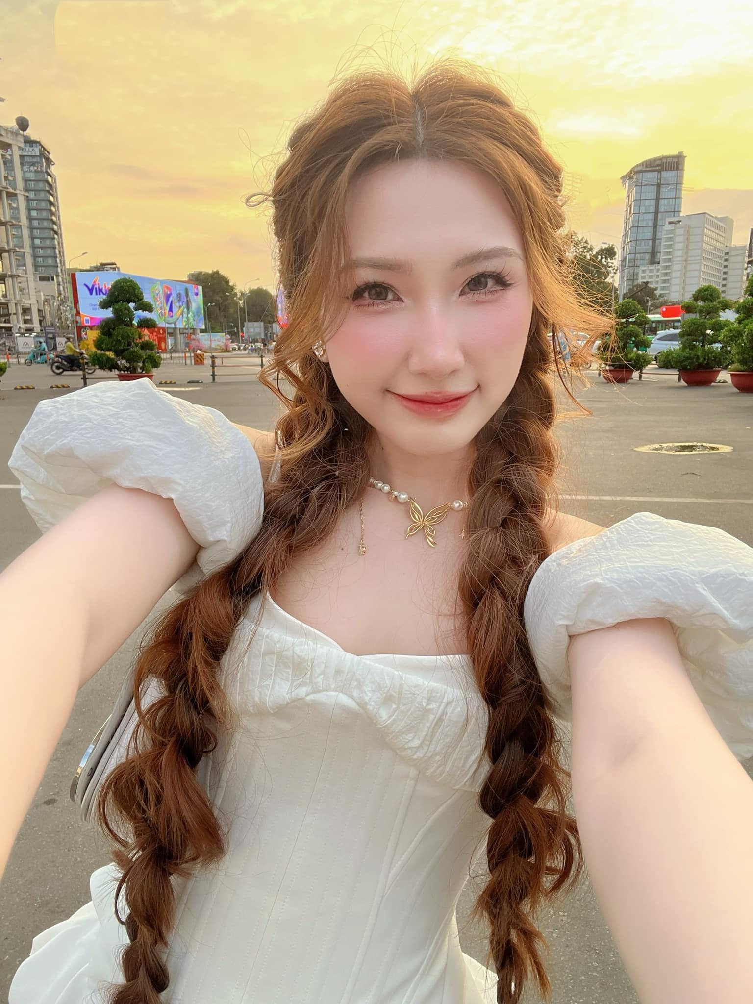 Nhận chẳng ra hot girl nổi tiếng sau 7 năm chia tay thủ môn Bùi Tiến Dũng